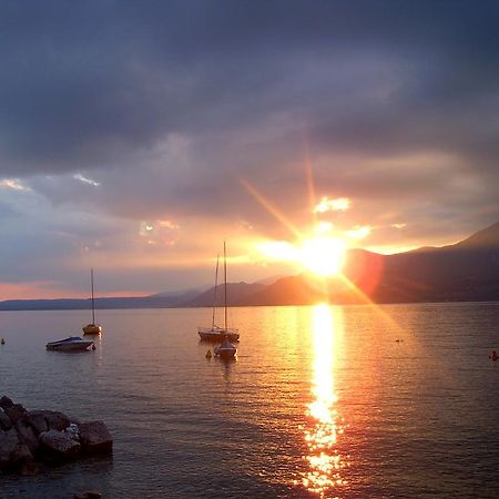 Romantic Dream Torri Del Benaco Exterior photo